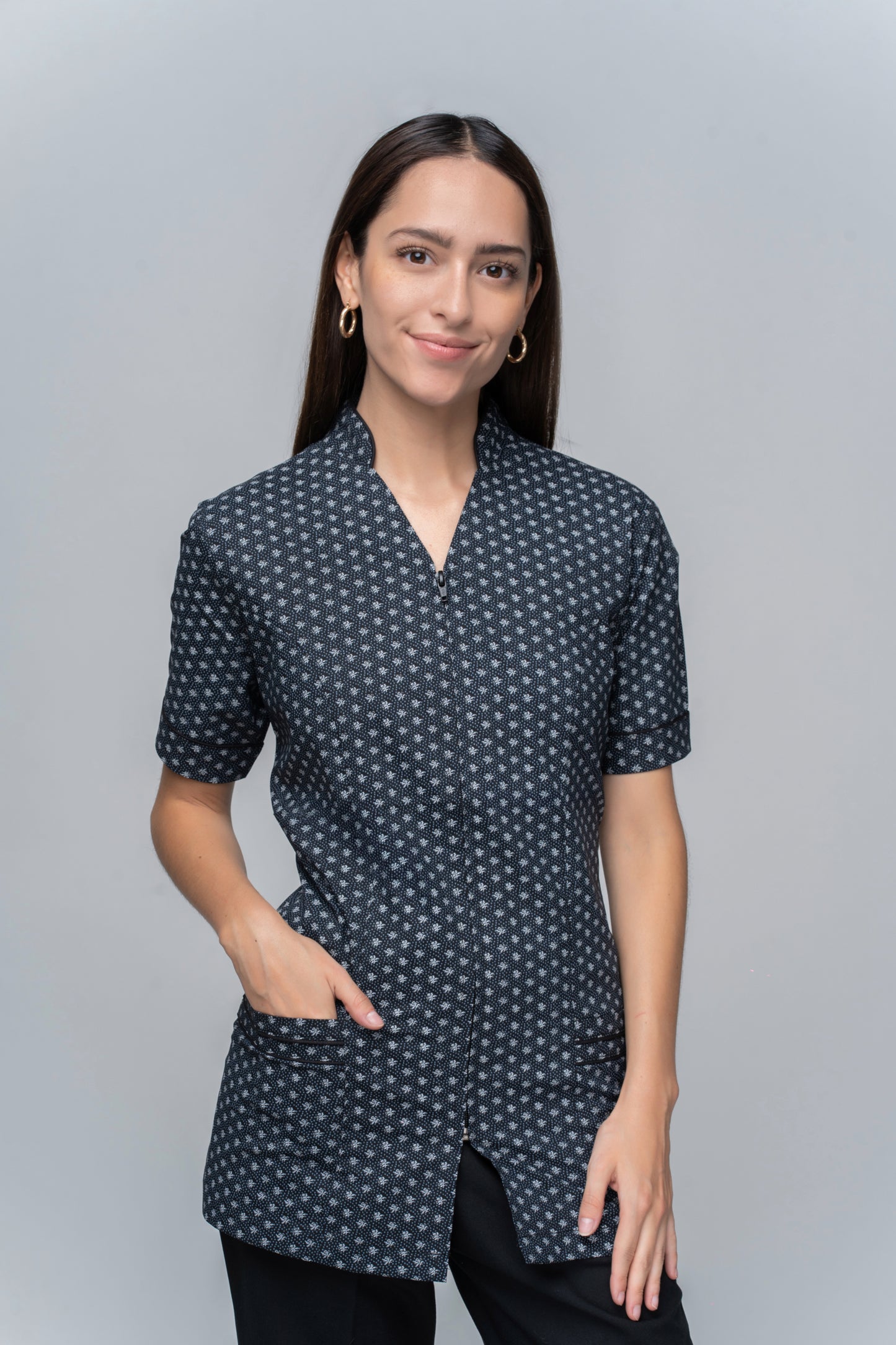 FILIPINA HEDRA NEGRA