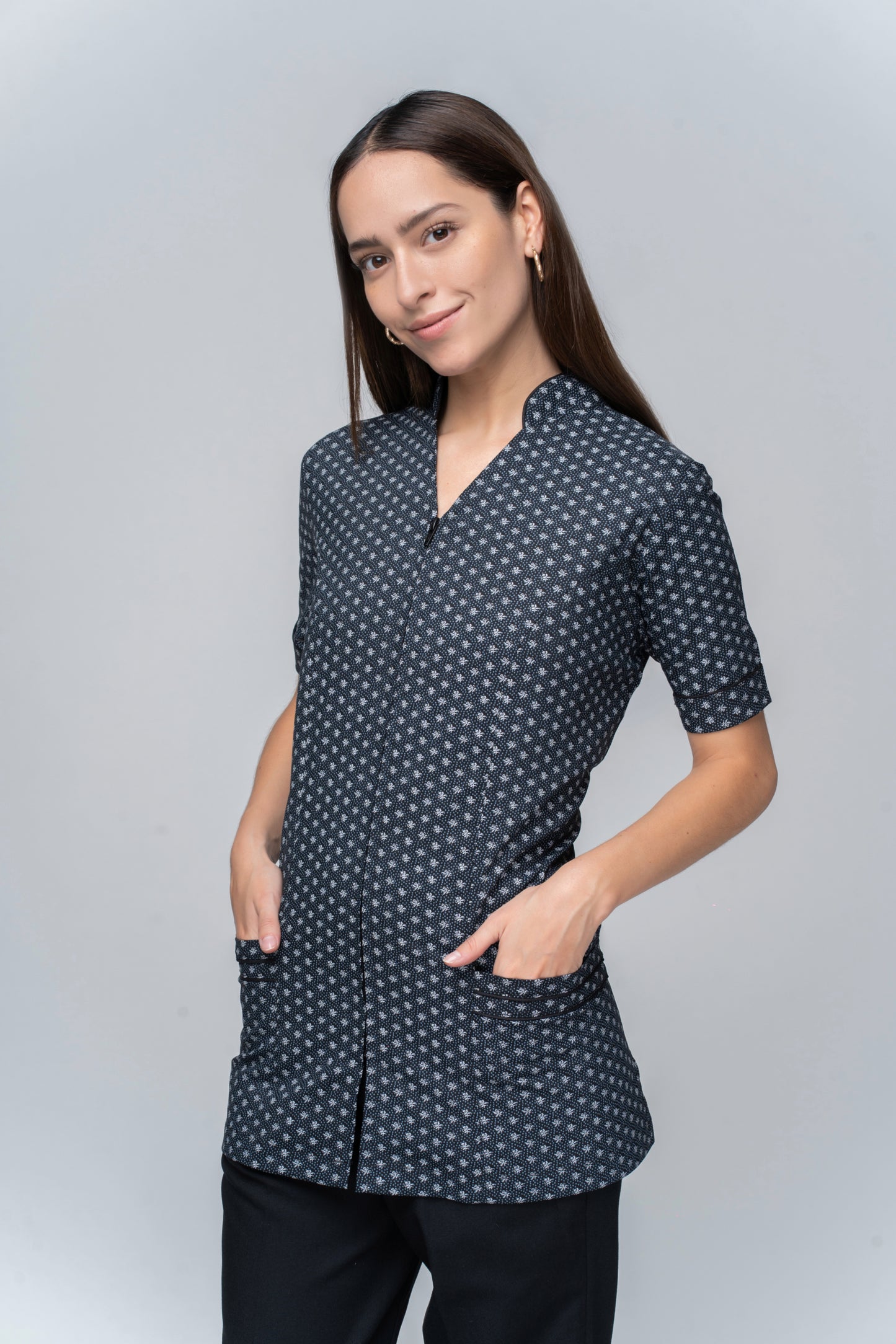 FILIPINA HEDRA NEGRA